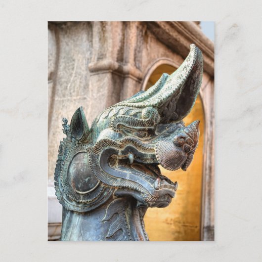Kriegsdrache beim Eintritt in den buddhistischen T Postkarte (Vorderseite)