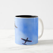 Kriegsflugzeug Zweifarbige Tasse (VorderseiteRechts)