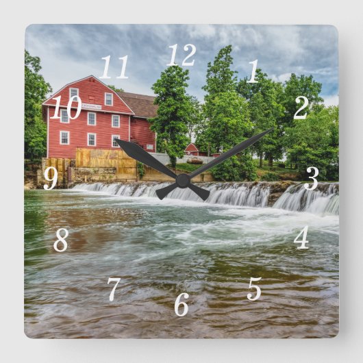 Kriegsherzmühle und Wasserfall-Uhr Quadratische Wanduhr (Vorderseite)