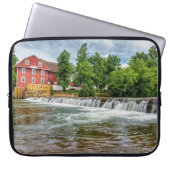 Kriegsmühle und Wasserfall Laptopschutzhülle (Vorderseite)