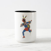 Kriegstanz (oder Der Läufer) Zweifarbige Tasse (Mittel)