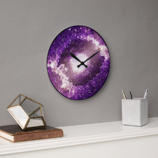 Kristallhöhle Shine mit glühendem Amethyst und Qua Große Wanduhr