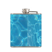 Kristallklarer Himmelblauer Pool Wasser Flachmann (Rückseite)