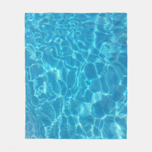 Kristallklarer Himmelblauer Pool Wasser Fleecedecke