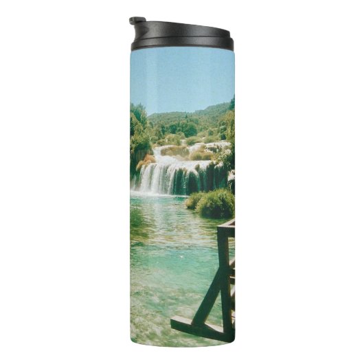 Krka Wasserfälle - Krka Nationalpark - Kroatien Thermosbecher (Nach rechts gedreht)