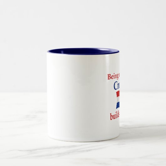 Kroate errichtet Charakter Zweifarbige Tasse (Mittel)