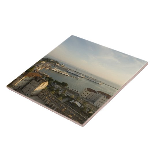 Kroatien, Dalmatien, Split. Sicht auf Riva Fliese (Seite)