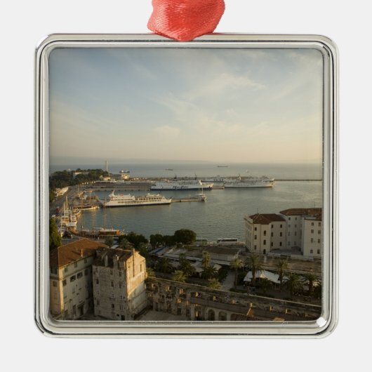 Kroatien, Dalmatien, Split. Sicht auf Riva Silbernes Ornament (Vorne)
