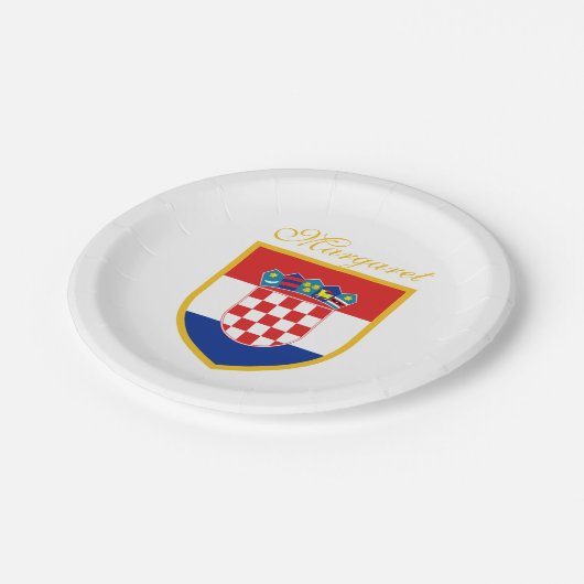 Kroatien-Flagge personalisiert Pappteller (Schrägansicht)