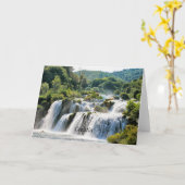 Kroatien, landschaftlicher Wasserfall Karte (Gelbe Blume)