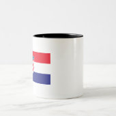 Kroatienflagge Zweifarbige Tasse (Mittel)