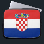 Kroatische Flagge Laptop Sleeve<br><div class="desc">Fügen Sie Ihren technischen Accessoires eine Touch kroatischen Stolzes hinzu mit unserem exklusiven Laptop-Ärmel mit der Flagge Kroatiens! Dieser Laptop-Ärmel ist mit viel Liebe zum Detail gestaltet und ist mehr als nur ein Schutzkoffer; er ist eine Feier des kroatischen Kulturerbes und des kulturellen Stolzes. Das lebhafte Design zeigt die ikonische...</div>