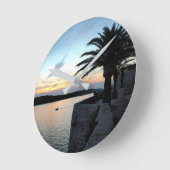 Kroatischer Sonnenuntergang Runde Wanduhr (Winkel)