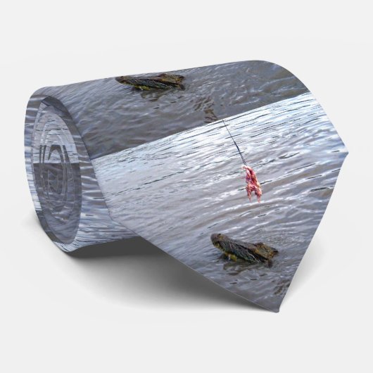 Krokodile Fütternd Zeit, Krawatte (Gerollt)