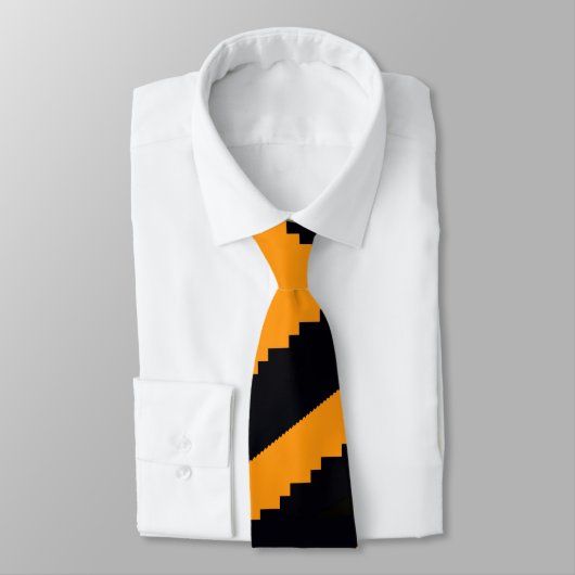 Krokodile oder Treppen Schwarz-Orange-Muster Krawatte (Gebunden)