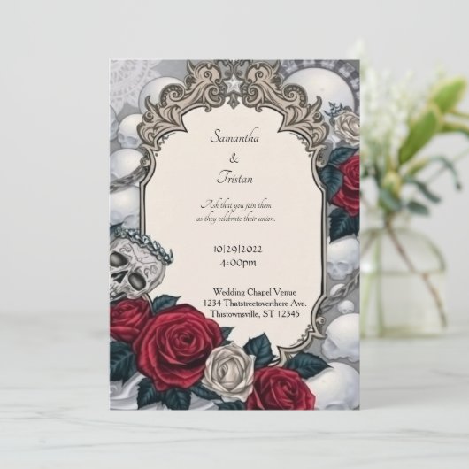 Kronenhügel und Rose rahmen gotische Hochzeit Einladung (Stehend Vorderseite)