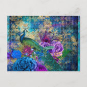 Krönter Pfau auf blauem Lila Blütenblumen Postkarte (Vorderseite)