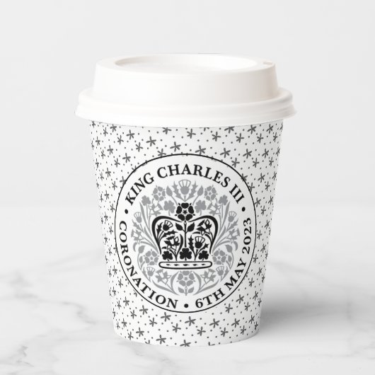 Krönungsemblem des Königs Charles III Pappbecher (Vorderseite)