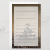 Kruge, die auf einem Stück Skulptur sitzt Briefpapier (Vorne/Hinten)