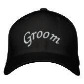 KRW Groom Script Black and White Bestickte Baseballkappe (Vorderseite)