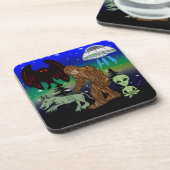 Kryptid, UFO, Big Foot, Chupacabra, Alien Mothman Getränkeuntersetzer (Linke Seite)