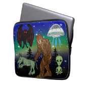 Kryptid, UFO, Big Foot, Chupacabra, Alien Mothman Laptopschutzhülle (Vorderseite Links)