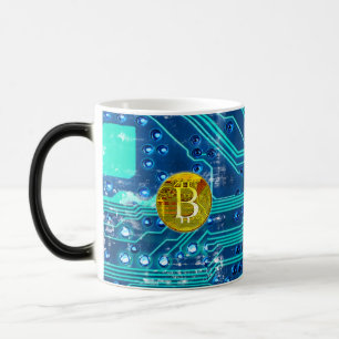 Kryptowährungs-Bitcoin und Schaltpult Verwandlungstasse