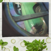 Kubanische Autoreflexion Geschirrtuch (Gefaltet)