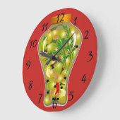 Küche mit Oliven- und Kräuterkonserven Große Wanduhr (Winkel)