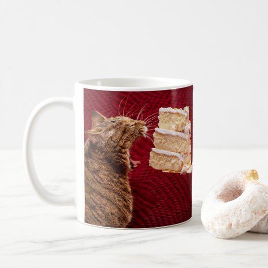 Kuchen, der Kitty-Kaffee-Tasse isst Kaffeetasse (Mit Donut)