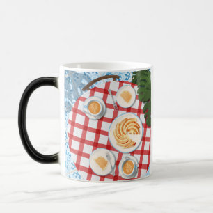 Kuchen und Kaffee für zwei Personen Verwandlungstasse