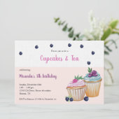 Kuchen und Tee Geburtstagsparty Einladung (Stehend Vorderseite)