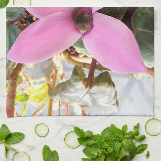 Küchenhandtuch mit echter Blume. Geschirrtuch (Gefaltet)