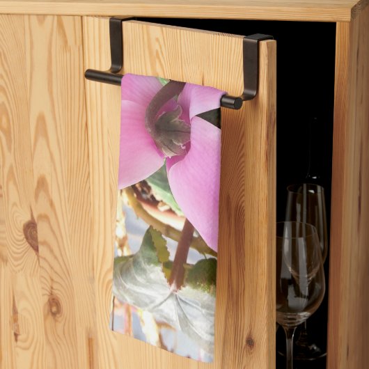 Küchenhandtuch mit echter Blume. Geschirrtuch (Drittel gefaltet)