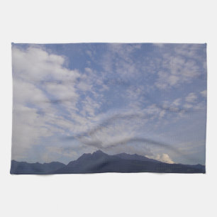 Küchentuch Bergspitze mit Schönwetterwolken