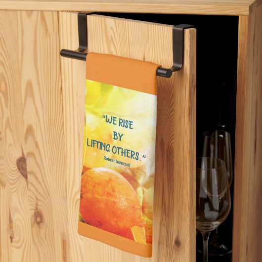 Küchentuch "We Rise by Lifting Others" (Drittel gefaltet)
