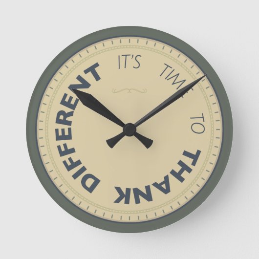 Kudos® Runde Wanduhr (Vorderseite)