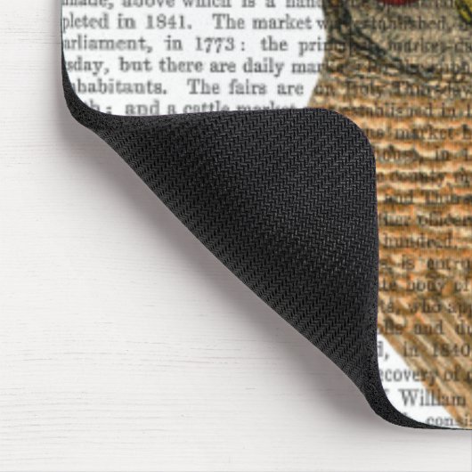 Kugel auf Büchern Mousepad (Ecke)