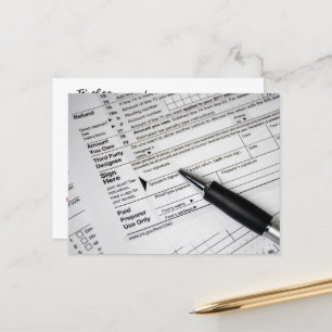 Kugelschreiber auf Steuerformular Postkarte