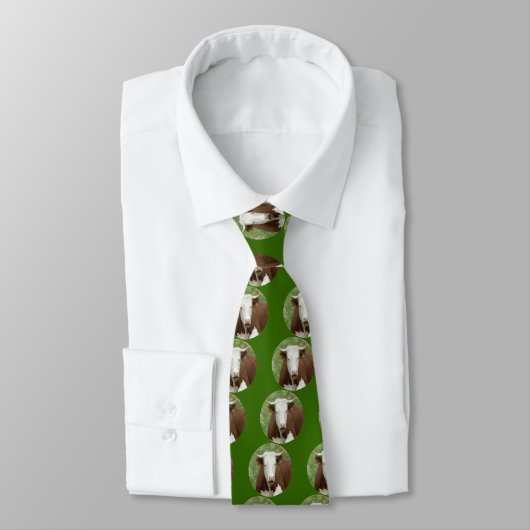 Kuh in Cameo Necktie Krawatte (Gebunden)
