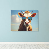 Kuh mit Sonnenbrille Leinwanddruck (Insitu (Holzboden))