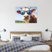 Kuh mit Sonnenbrille Leinwanddruck (Insitu (Schlafzimmer))