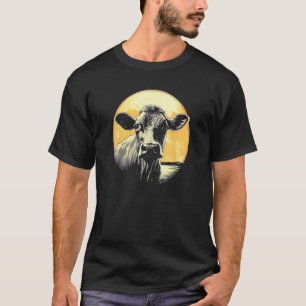 Kuh mit Vollmond im Hintergrund Kuh T-Shirt