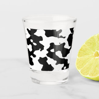 Kuh-Muster Schwarzweiss Schnapsglas