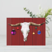 Kuh Schädel mit Weihnachtsschmuck auf Rotbarn Einladung (Stehend Vorderseite)