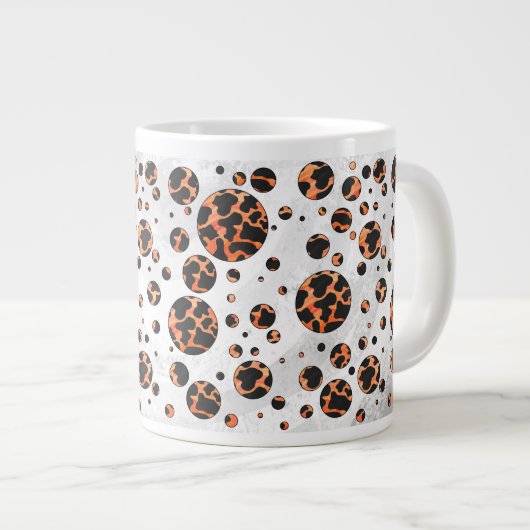 Kuh Schwarz und Orange Polka Dot Print Jumbo-Tasse (Vorderseite Rechts)