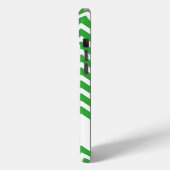 Kuh-Silhouette mit grünem Zickzack Muster Case-Mate iPhone Hülle (Rückseite / Links)