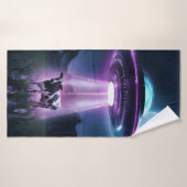 Kuh trifft Außerirdischen. Badehandtuch (Badehandtuch)