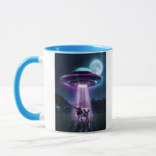 Kuh trifft Außerirdischen. Tasse