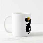 Kuh überzieht Tasse (Links)